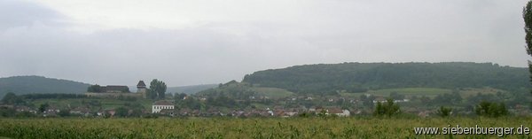 Blick vom Kokeltal auf Abtsdorf im August 2005