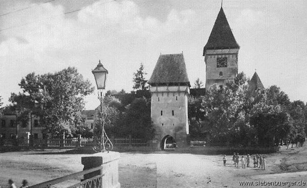Agnetheln - Kirchenburg um 1935