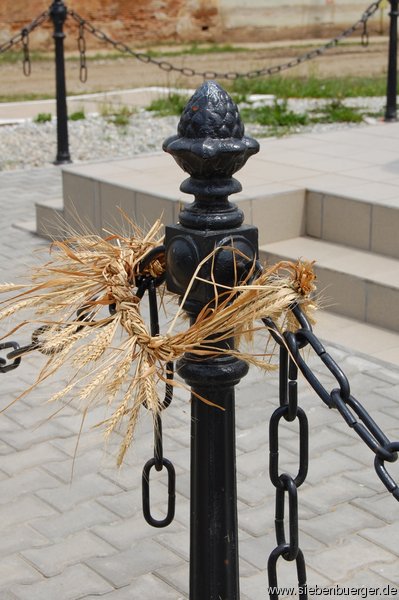 �hrenkranz am "Heldendenkmal"