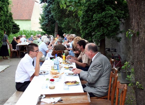 Das erste bergemeindliche Gartenfest wurde am ...