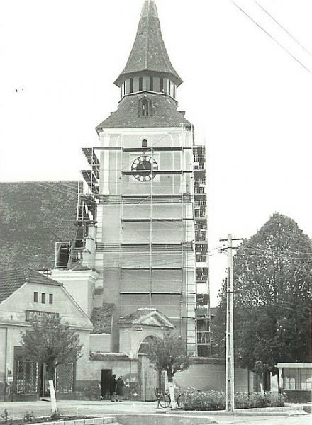 Die evangelische Kirche in Brenndorf wurde nach ...