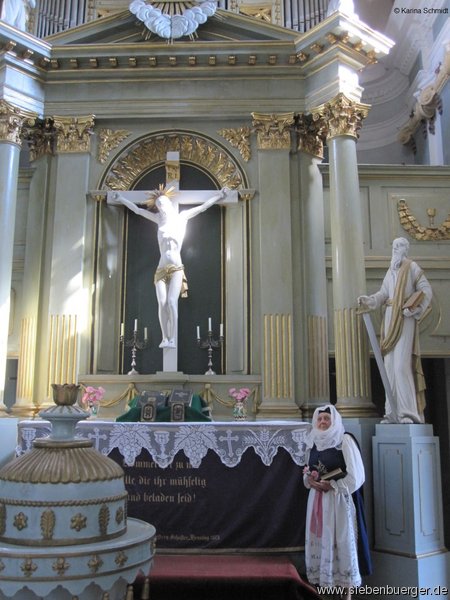 Die Burgfhrerin in der Kirche Deutsch-Kreuz 2011 