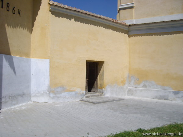 Eingang in den Kirchhof neu gestaltet