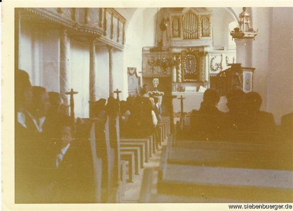 Das innere der Kirche im Jahr 1964