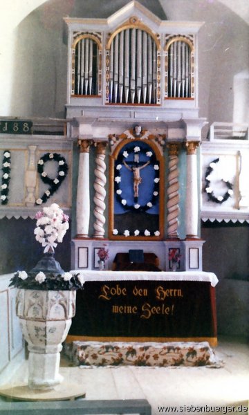 Der zerstrte Felldorfer Altar um 1960