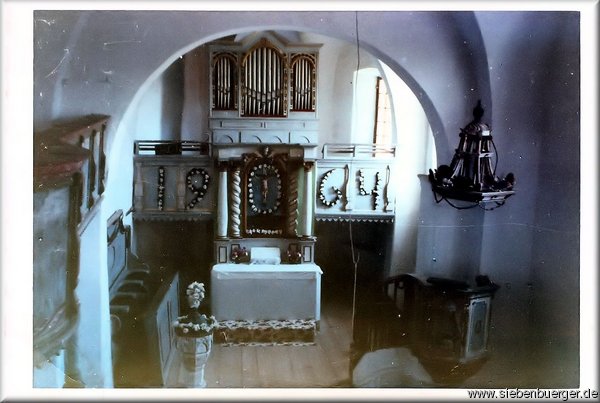 Kirchenraum im Jahr 1964