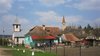 Blick zur orthodoxen und evangelischen Kirche in Felldorf