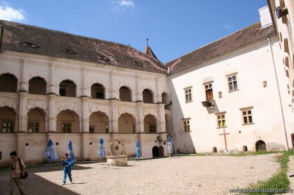 Burg - Innenhof