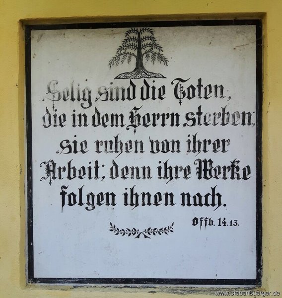 Sinnspruch am Eingang zum evangelischen Friedhof in Gropold.