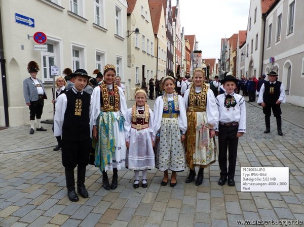 Groscheuerner im Festzug zum Herbstfest in Ingolstadt am 25. Sept. 2015