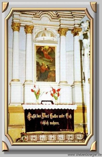 Halvelagen Altar
