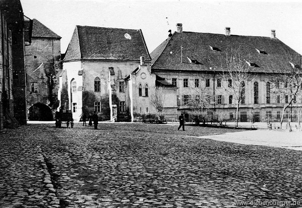 Kapelle und Gymnasium am Huet Platz in Hermannstadt