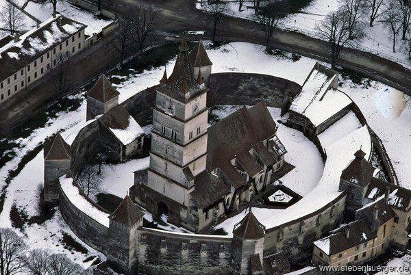 Honigberger Kirchenburg im Winter