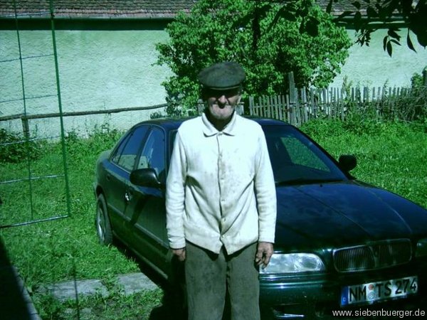 Kirchberger vor einem Neumarkter Rover (2005 ?)