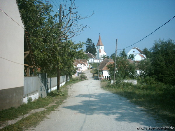 Blick auf ehemalige evangelische Kirche