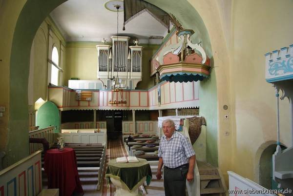 Innenansicht Kirche - Orgel und Empore