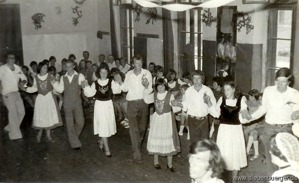 1979 Kronenfest Trachtenaufmarsch