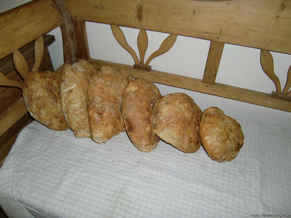 Bilder von Schaas - Brot backen wie vor 100 Jh bei Hilda - Siebenbuerger.de