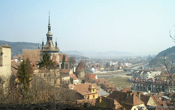 Blick auf Schäßburg knapp unterhalb der Bergkirche.