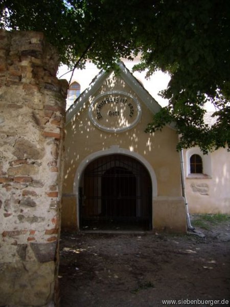 Eingang Kirche
