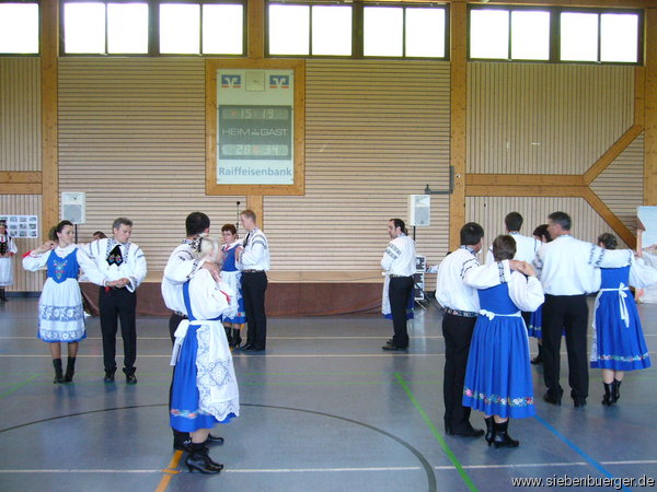 Auftritt der Tanzgruppe in Estenfeld 2009
