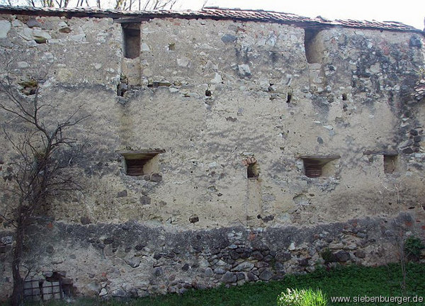 Mauer der Streitforter Kirchenburg 